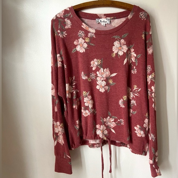 4/$15 Moondance  Maroon Floral Top XL - Picture 2 of 10